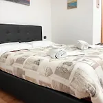 Napolidays Toledo Apartment By Dimorra